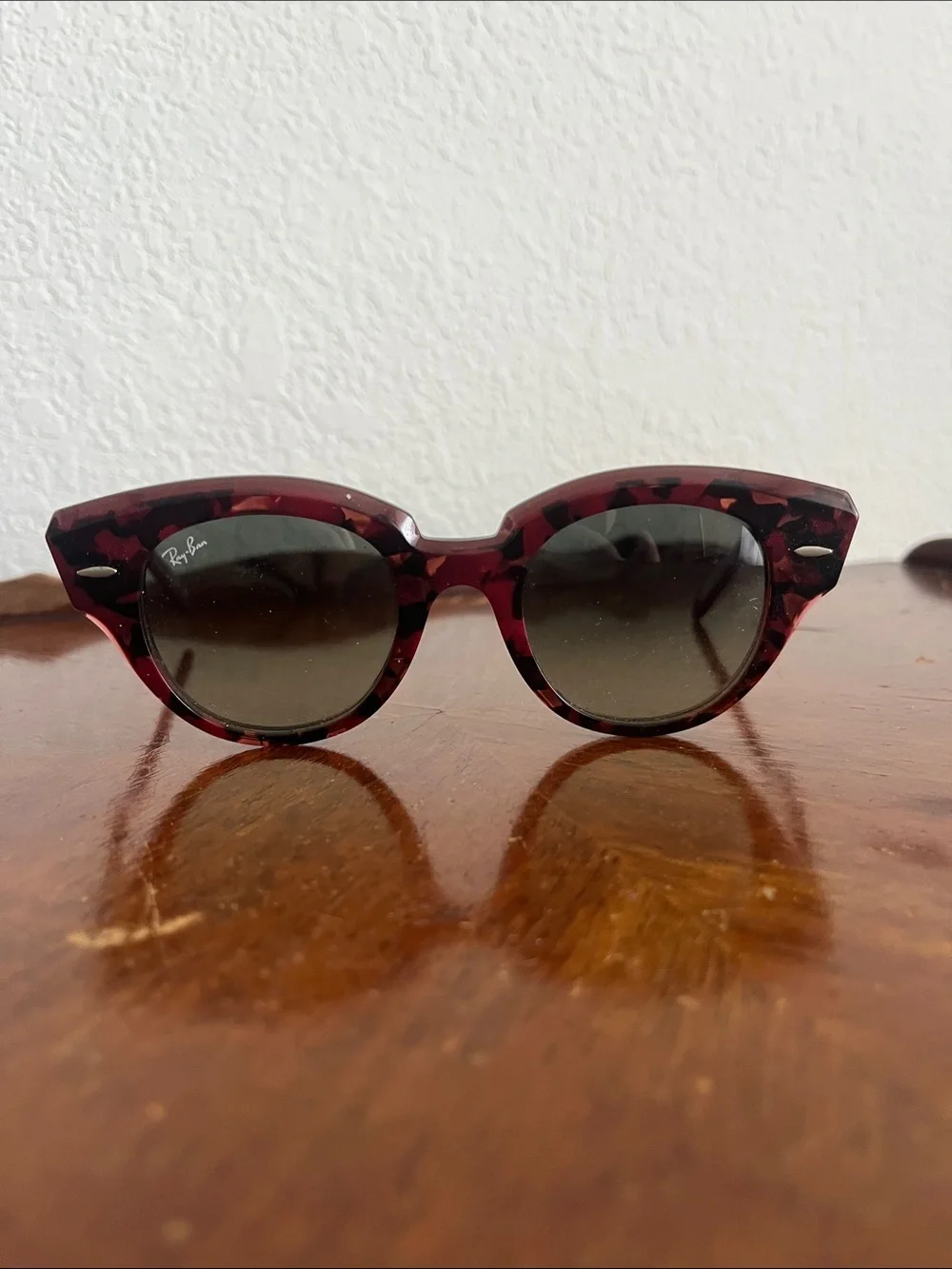 Ray-Ban Women's Roundabout Red Tortoise Cat Eye Sunglasses with Polarized Lenses